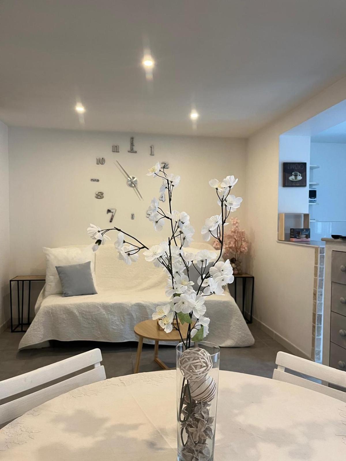 La Mhirabelle Hotell Saint-Paul-de-Vence Eksteriør bilde